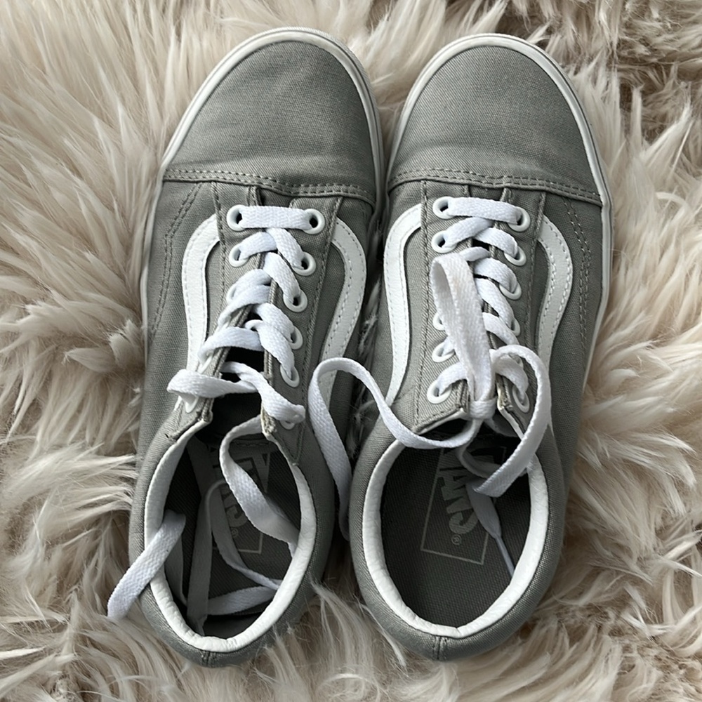 Vans Gray and White Sneakers Women 6 Excellent